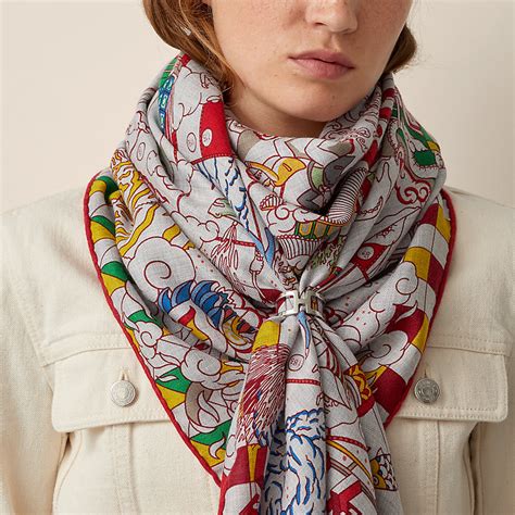 how to wear hermes scarf 90|hermes scarf 90 women.